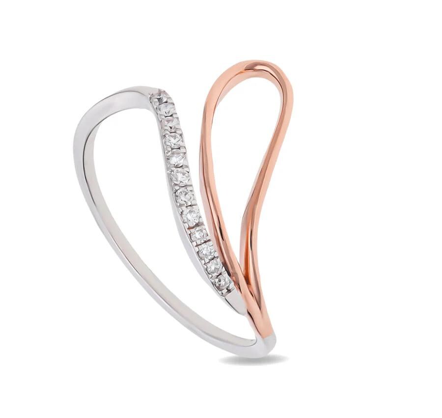 Chic Dual-Tone Prong-Set Diamond Gold Ring